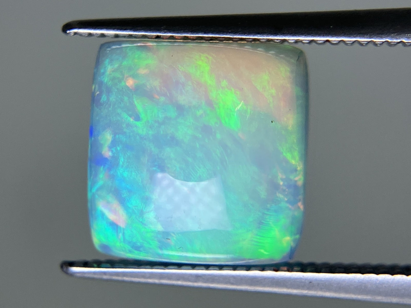 オパール 3.037ct 宝石ソーティング付き  9.8㎜×9.7㎜×4.9㎜  ルース（ 裸石 ） 3628YY