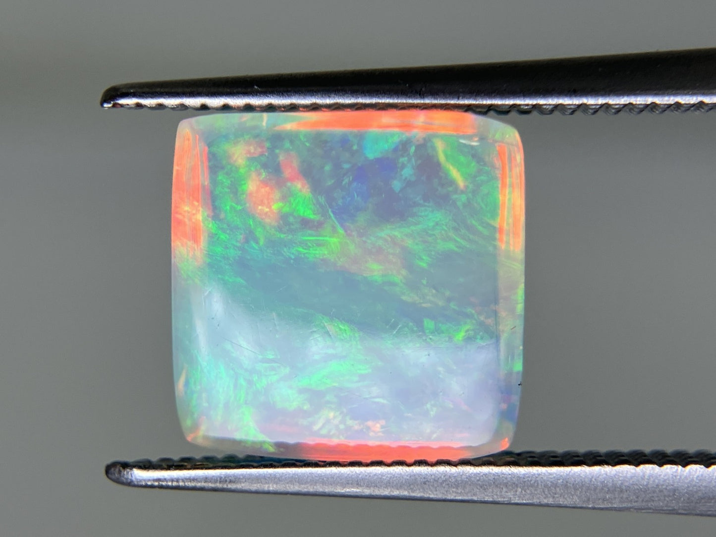 オパール 3.037ct 宝石ソーティング付き  9.8㎜×9.7㎜×4.9㎜  ルース（ 裸石 ） 3628YY