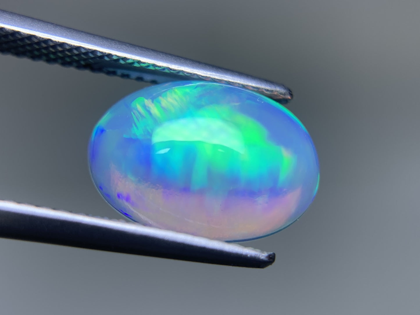オパール 2.870ct 宝石ソーティング付き  13.0㎜×9.0㎜×4.9㎜  ルース（ 裸石 ） 3923Y