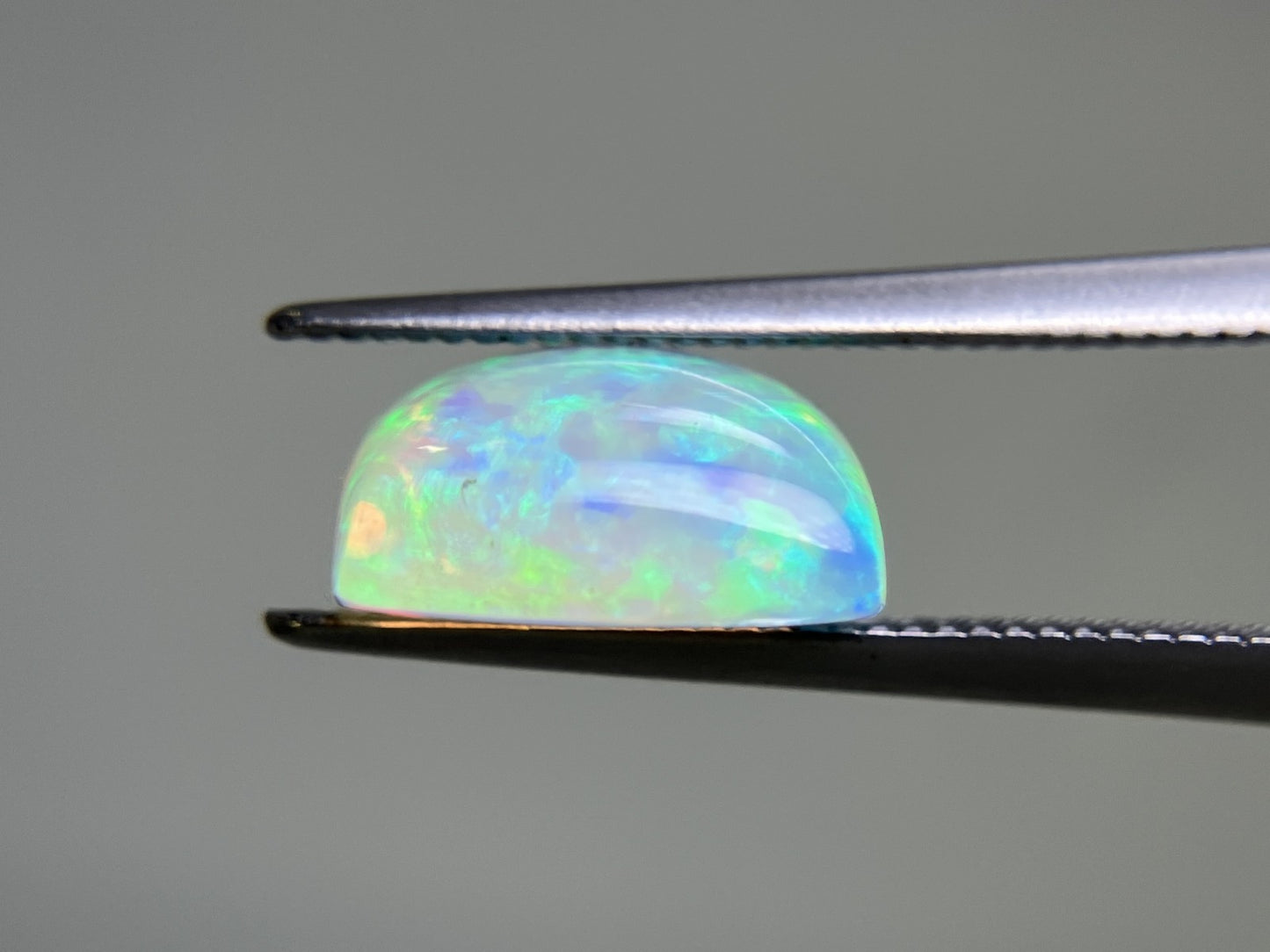 オパール 3.037ct 宝石ソーティング付き  9.8㎜×9.7㎜×4.9㎜  ルース（ 裸石 ） 3628YY