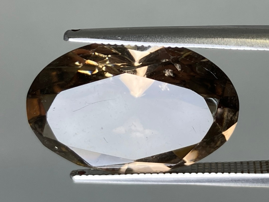 スモーキークォーツ 天然 12.631ct 宝石ソーティング付き 19.4㎜×12.9㎜×9.2㎜ ルース（ 裸石 ） 8322YY