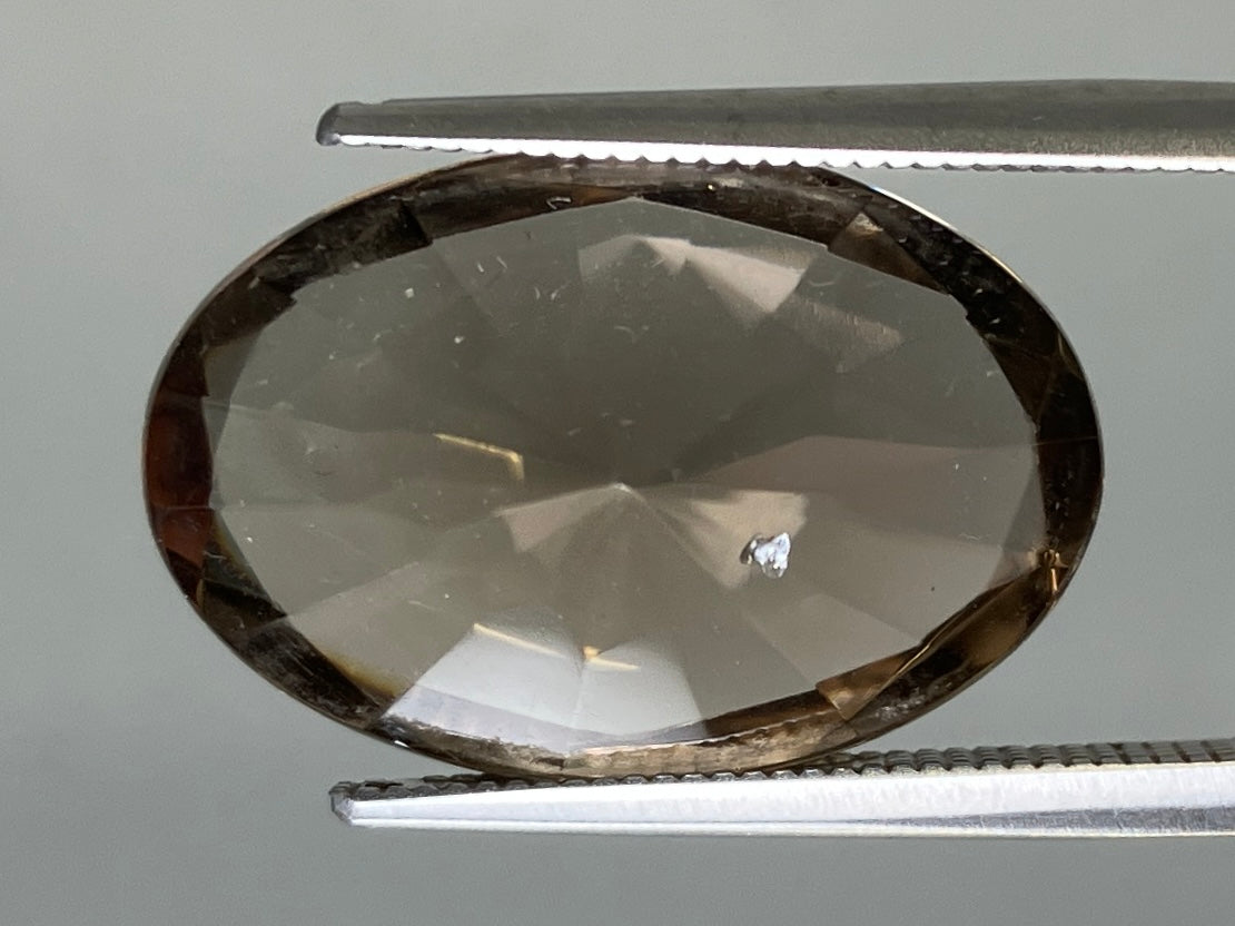 スモーキークォーツ 天然 12.631ct 宝石ソーティング付き 19.4㎜×12.9㎜×9.2㎜ ルース（ 裸石 ） 8322YY