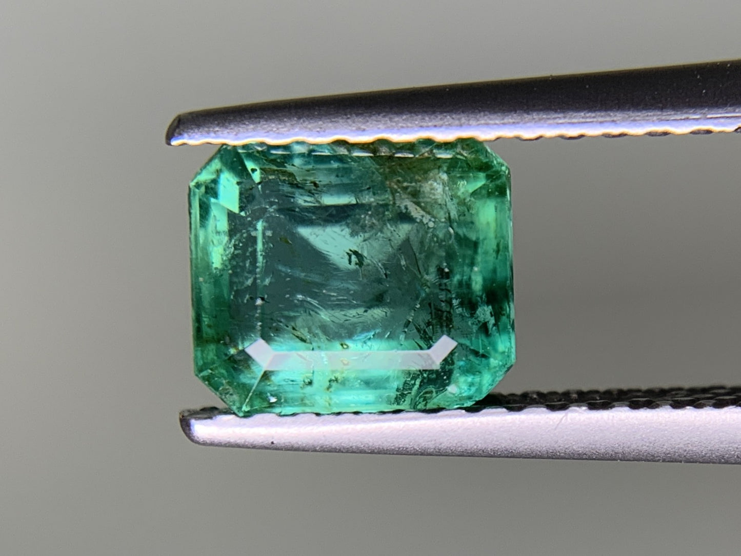 エメラルド 1.563ct 宝石ソーティング付き  6.7㎜×5.8㎜×4.7㎜  ルース（ 裸石 ） 3144Y