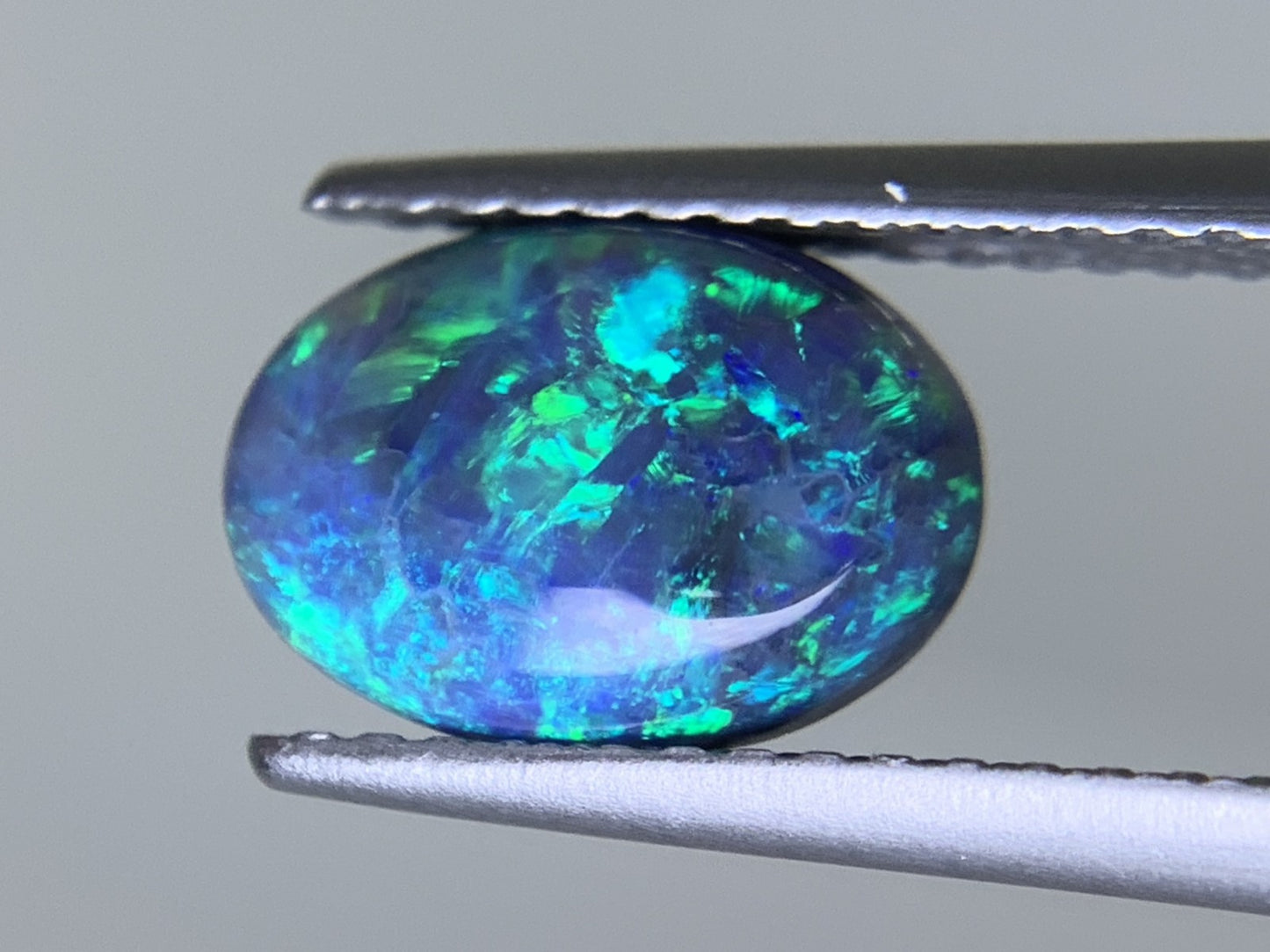 ブラックオパール 天然 1.536ct 中央宝石ソーティング付き 9.5㎜×6.7㎜×3.9㎜ ルース（ 裸石 ） 6246Y