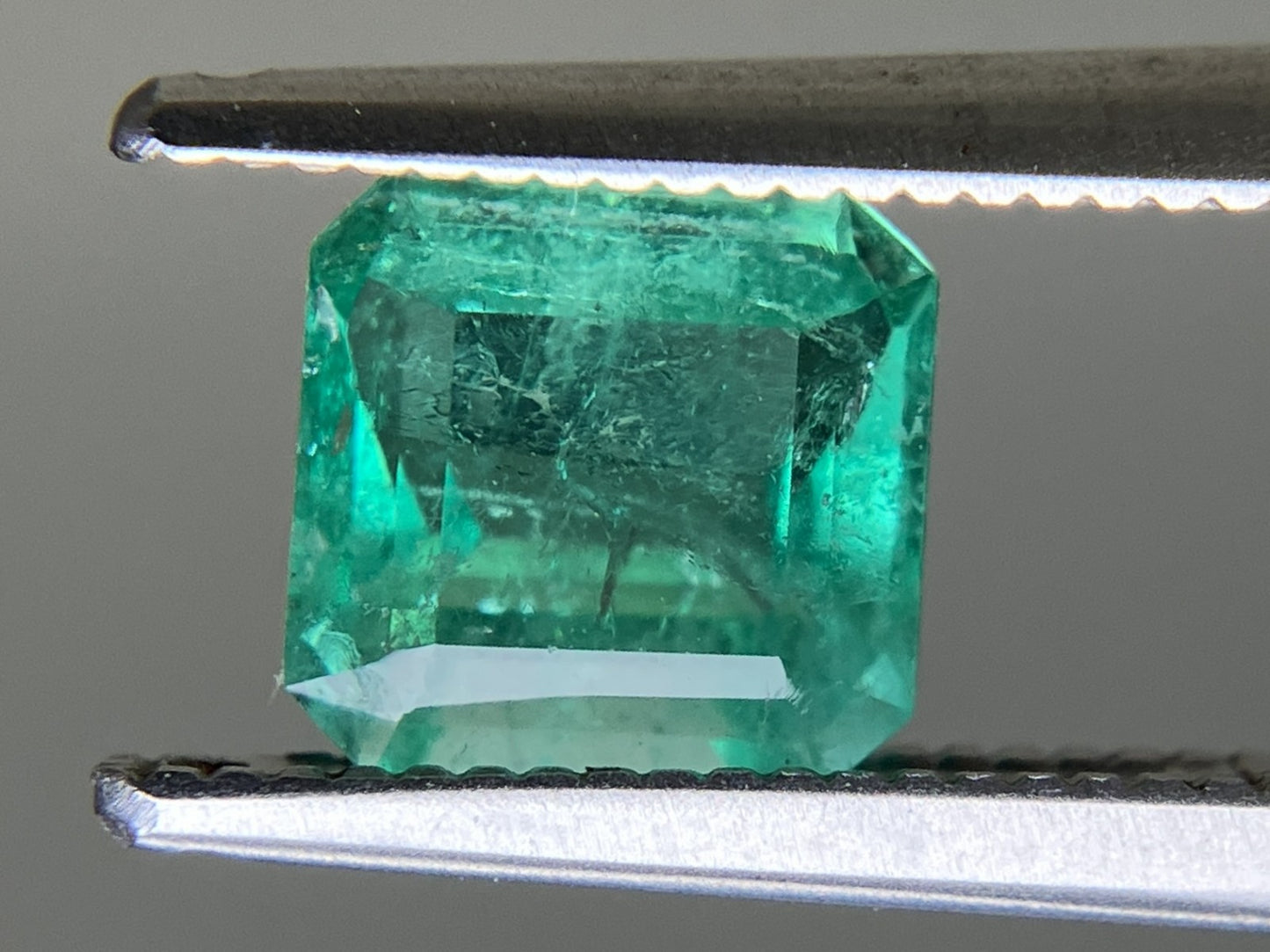 エメラルド 天然 1.107ct 中央宝石ソーティング付き 6.30㎜×6.16㎜×4.07㎜ 天然 ルース（ 裸石 ） 5452YY