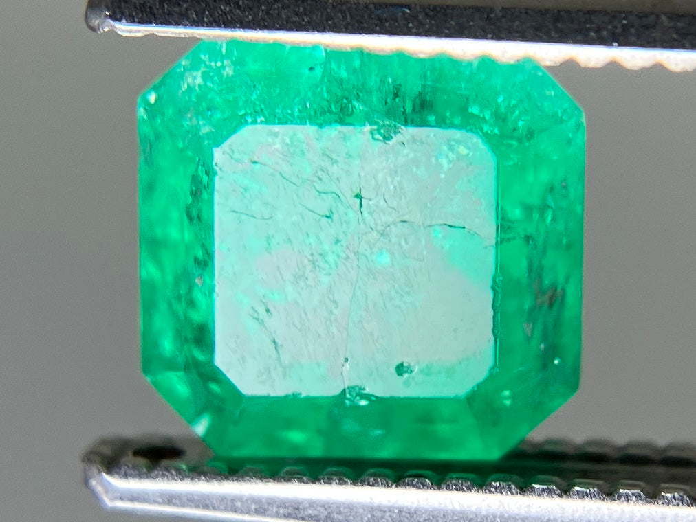 エメラルド 天然 1.235ct 宝石ソーティング付き 6.4㎜×6.4㎜×4.6㎜ ルース（ 裸石 ） 8283YY
