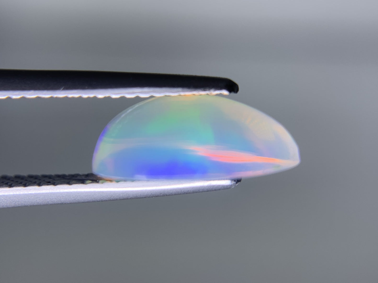 オパール 2.258ct 宝石ソーティング付き  12.3㎜×8.7㎜×4.8㎜  ルース（ 裸石 ） 3913Y