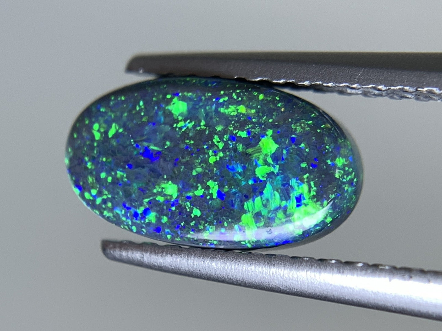 ブラックオパール 天然 1.248ct 中央宝石ソーティング付き 9.8㎜×5.5㎜×3.2㎜ ルース（ 裸石 ） 7045Y