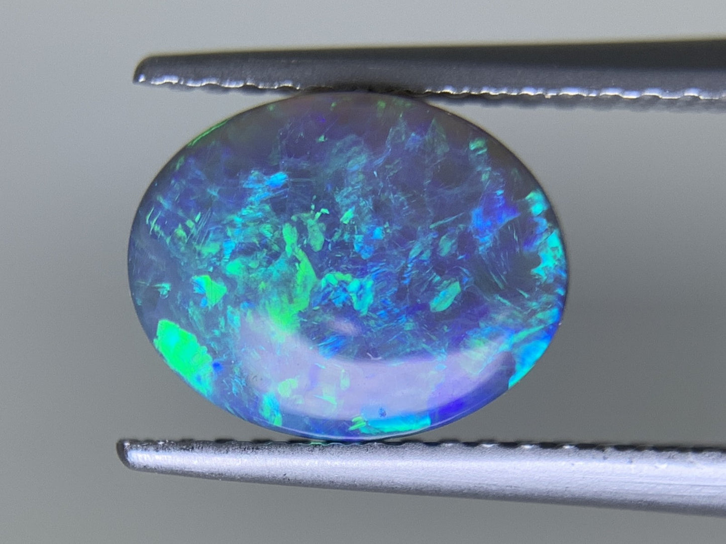 ブラックオパール 天然 1.643ct 中央宝石ソーティング付き 9.9㎜×7.8㎜×3.3㎜ ルース（ 裸石 ） 6231Y