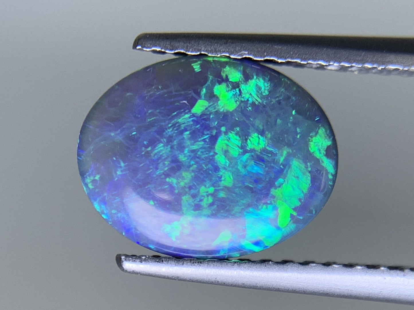 ブラックオパール 天然 1.643ct 中央宝石ソーティング付き 9.9㎜×7.8㎜×3.3㎜ ルース（ 裸石 ） 6231Y