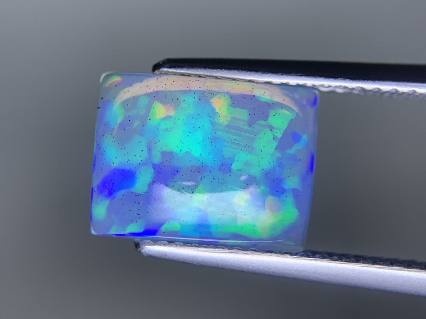 オパール 2.611ct 宝石ソーティング付き  11.5㎜×8.8㎜×4.2㎜  ルース（ 裸石 ） 3961Y