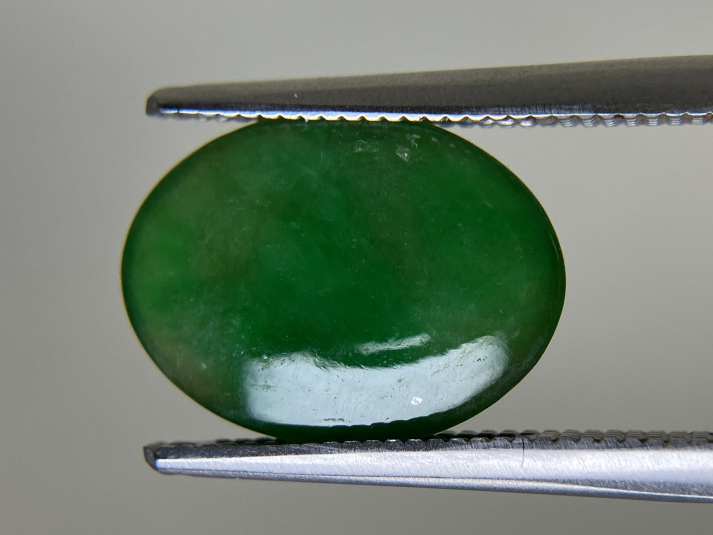 ヒスイ 翡翠 天然 3.869ct 宝石ソーティング付き 12.7㎜×9.5㎜×3.3㎜ ルース（ 裸石 ） 5286YY