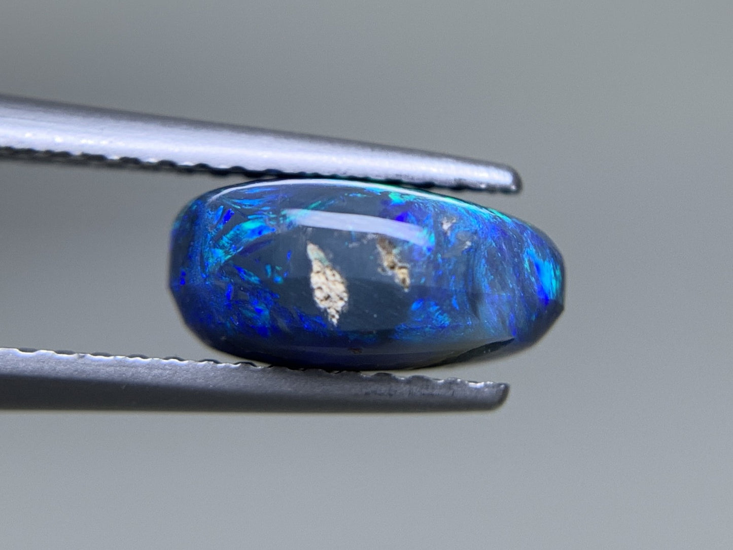 ブラックオパール 天然 2.085ct 中央宝石ソーティング付き 9.7㎜×7.2㎜×4.7㎜ ルース（ 裸石 ） 6183Y