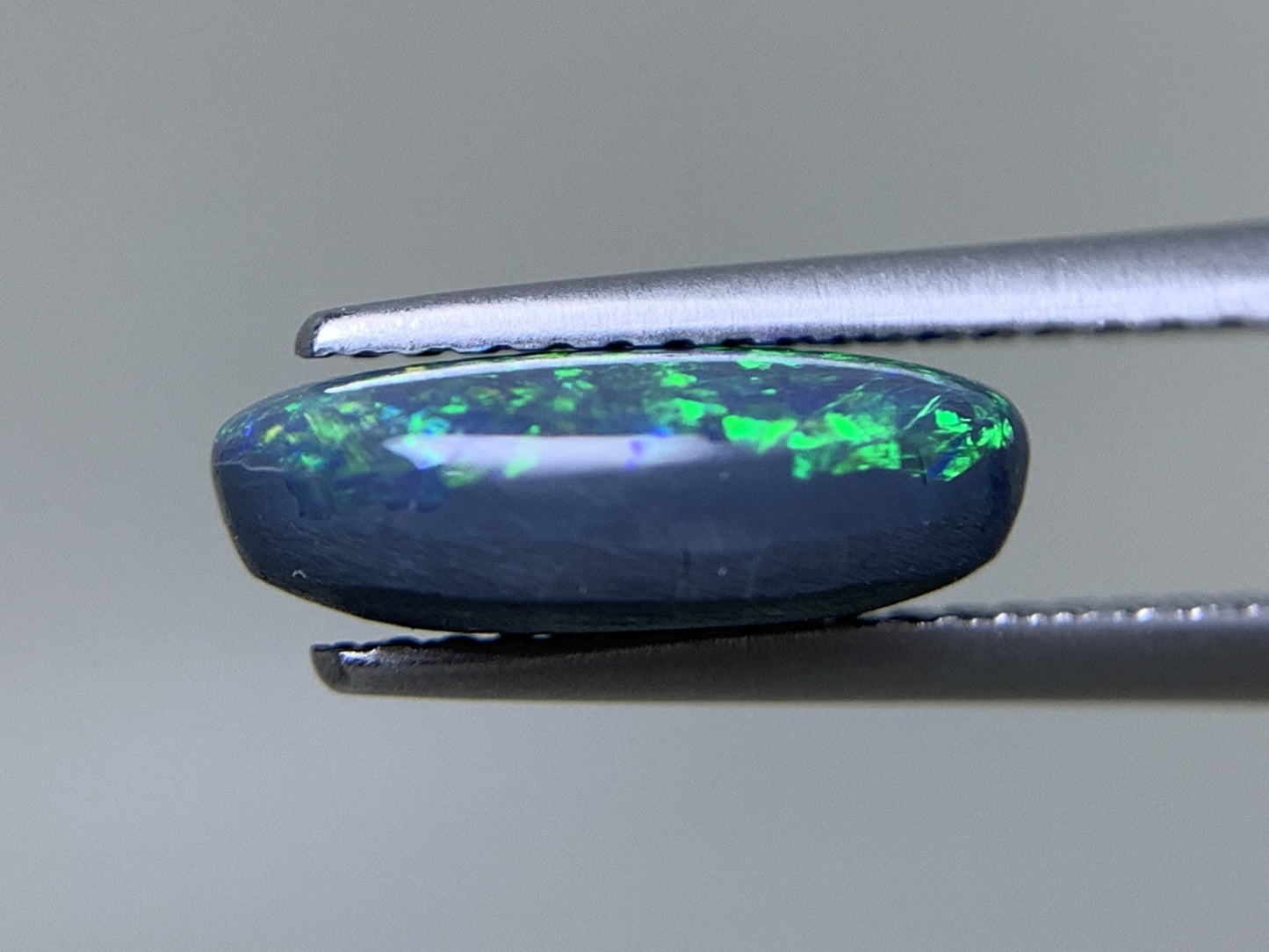 ブラックオパール 天然 2.158ct 中央宝石ソーティング付き 11.7㎜×7.1㎜×4.0㎜ ルース（ 裸石 ） 6202Y