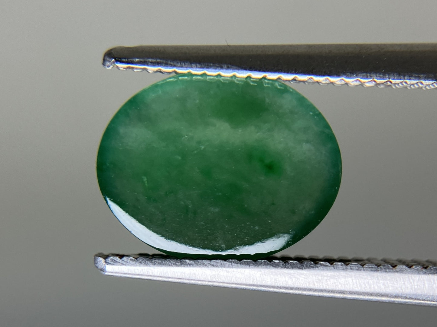 ヒスイ 翡翠 天然 1.774ct 宝石ソーティング付き 9.9㎜×7.8㎜×2.3㎜ ルース（ 裸石 ） 5289YY