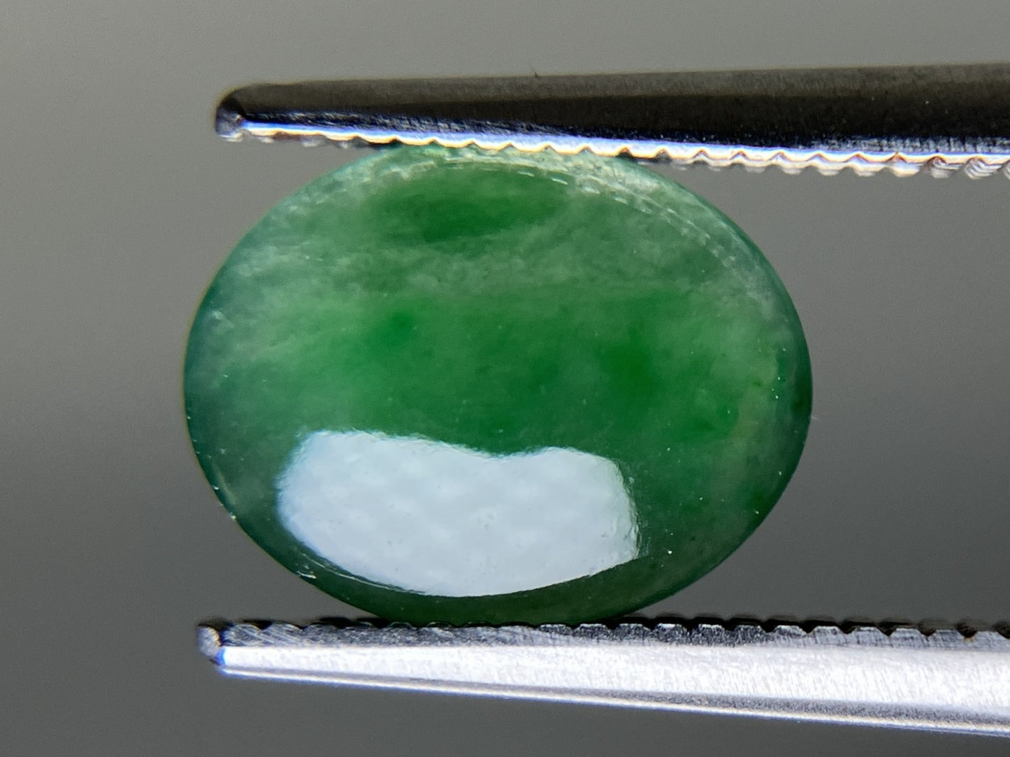 ヒスイ 翡翠 天然 1.774ct 宝石ソーティング付き 9.9㎜×7.8㎜×2.3㎜ ルース（ 裸石 ） 5289YY
