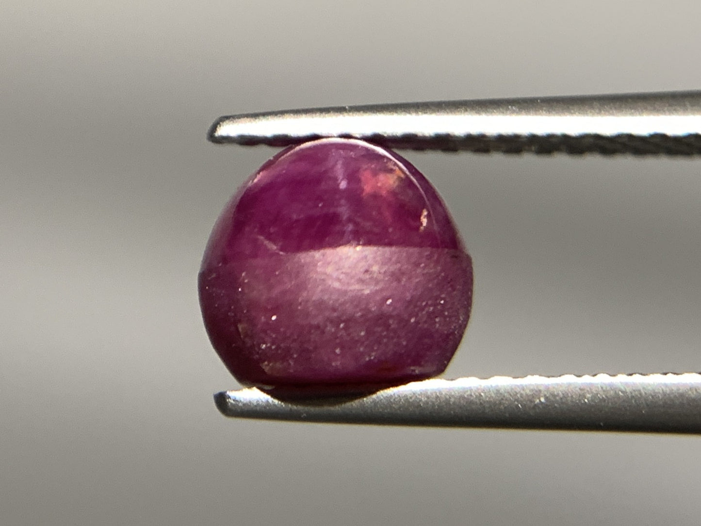 スタールビー 天然 3.819ct 宝石ソーティング付き 7.2㎜×7.1㎜×6.5㎜ ルース（ 裸石 ） 5320Y
