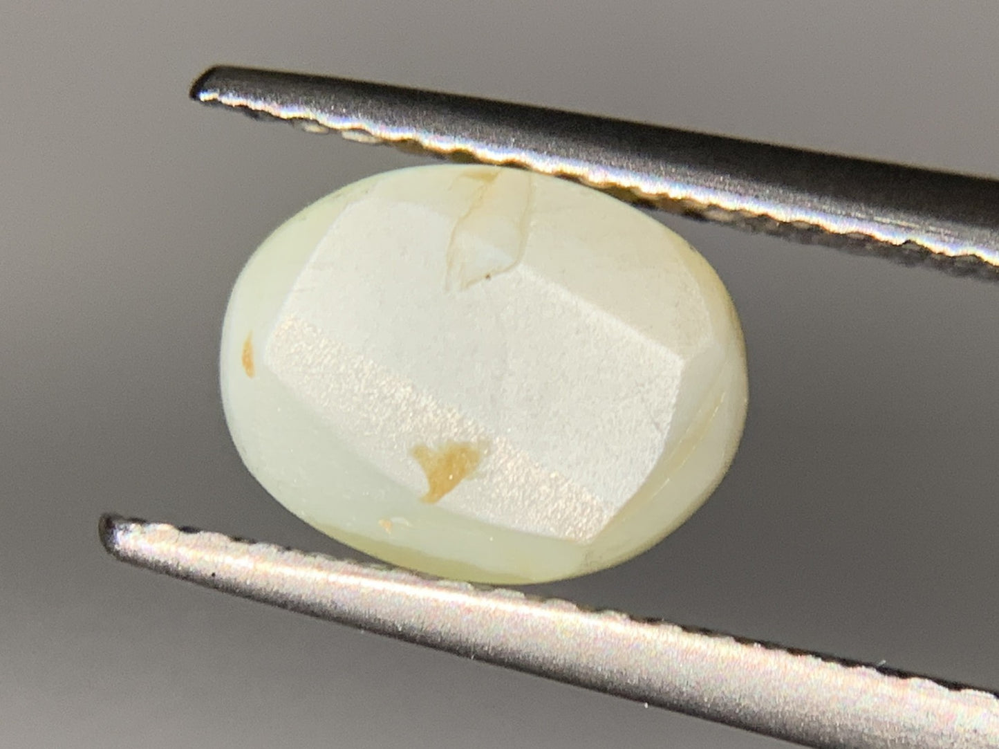 クリソベリルキャッツアイ 2.375ct 宝石ソーティング付き  8.3㎜×6.6㎜×4.1㎜  ルース（ 裸石 ） 3241Y