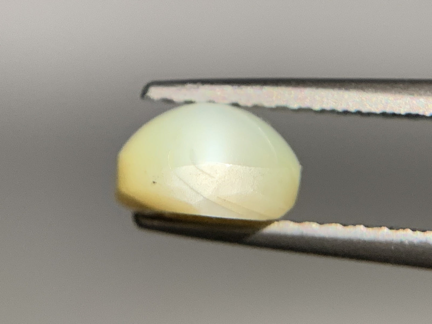 クリソベリルキャッツアイ 2.375ct 宝石ソーティング付き  8.3㎜×6.6㎜×4.1㎜  ルース（ 裸石 ） 3241Y