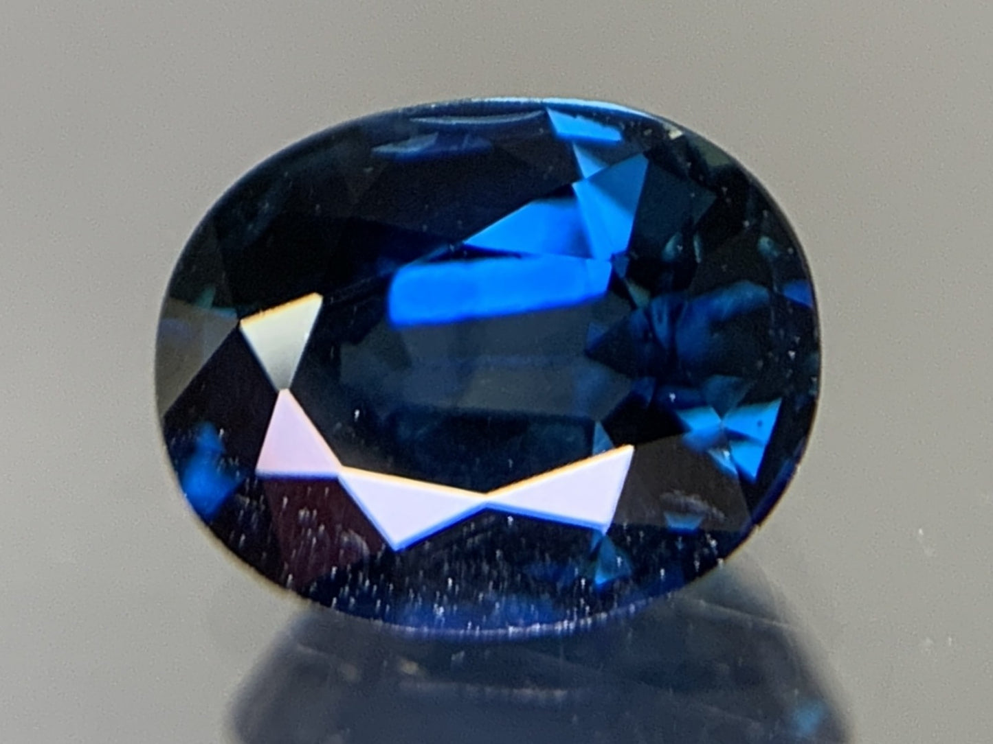 サファイア 天然 1.162ct 中央宝石ソーティング付き 7.03㎜×5.61㎜×3.40㎜ ルース（ 裸石 ） 5927Y