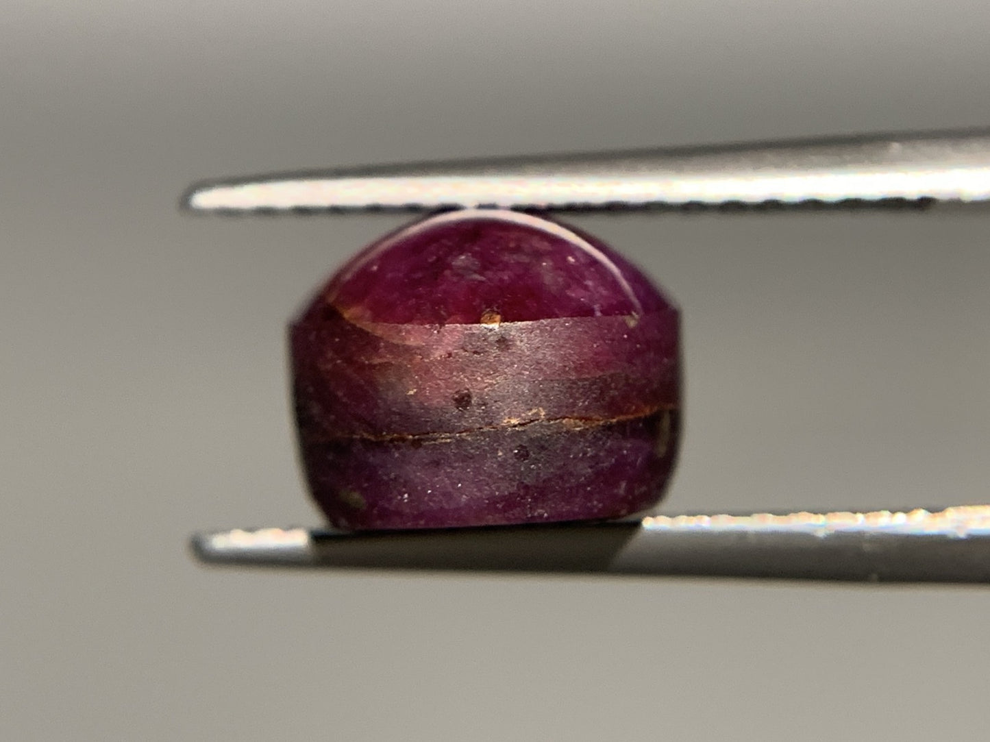 スタールビー 8.650ct 宝石ソーティング付き  10.7㎜×9.0㎜×7.1㎜  ルース（ 裸石 ） 3151Y