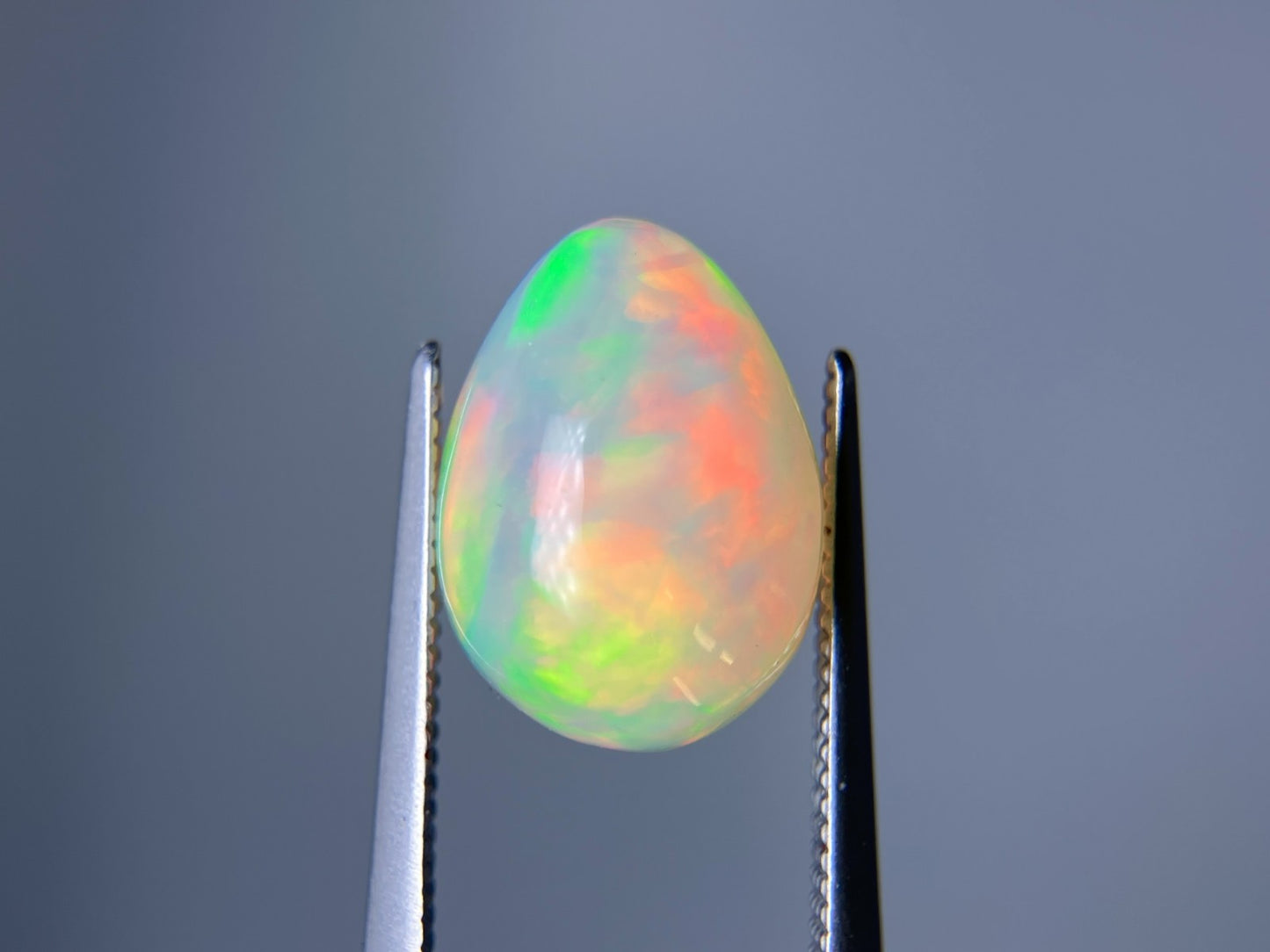 オパール 3.425ct 宝石ソーティング付き 12.0㎜×9.2㎜×5.9㎜ ルース（ 裸石 ） 3620S