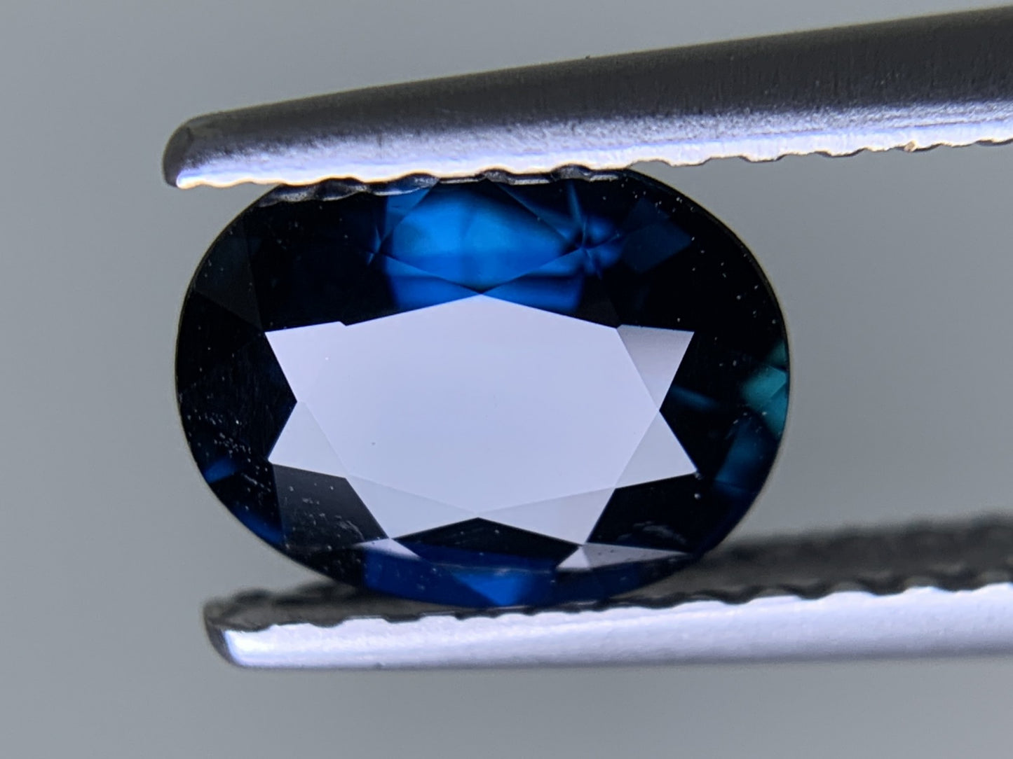 サファイア 天然 1.162ct 中央宝石ソーティング付き 7.03㎜×5.61㎜×3.40㎜ ルース（ 裸石 ） 5927Y