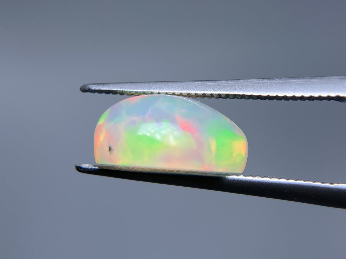 オパール 3.425ct 宝石ソーティング付き 12.0㎜×9.2㎜×5.9㎜ ルース（ 裸石 ） 3620S