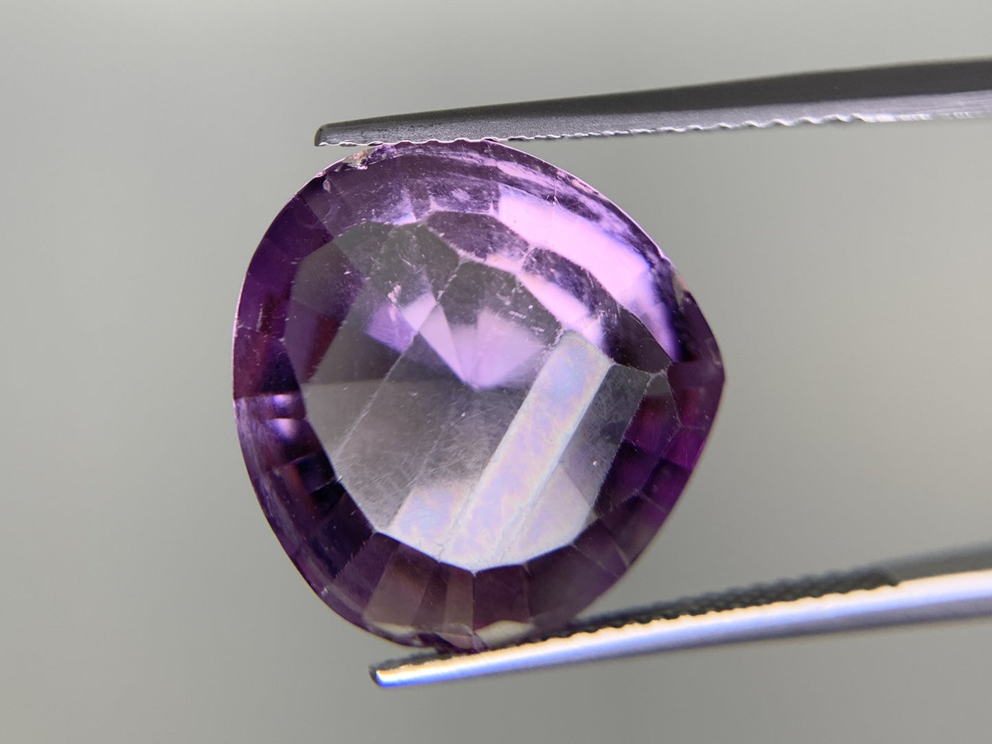 アメシスト 天然 9.560ct 宝石ソーティング付き 16.3㎜×15.4㎜×8.2㎜ ルース（ 裸石 ） 8308Y