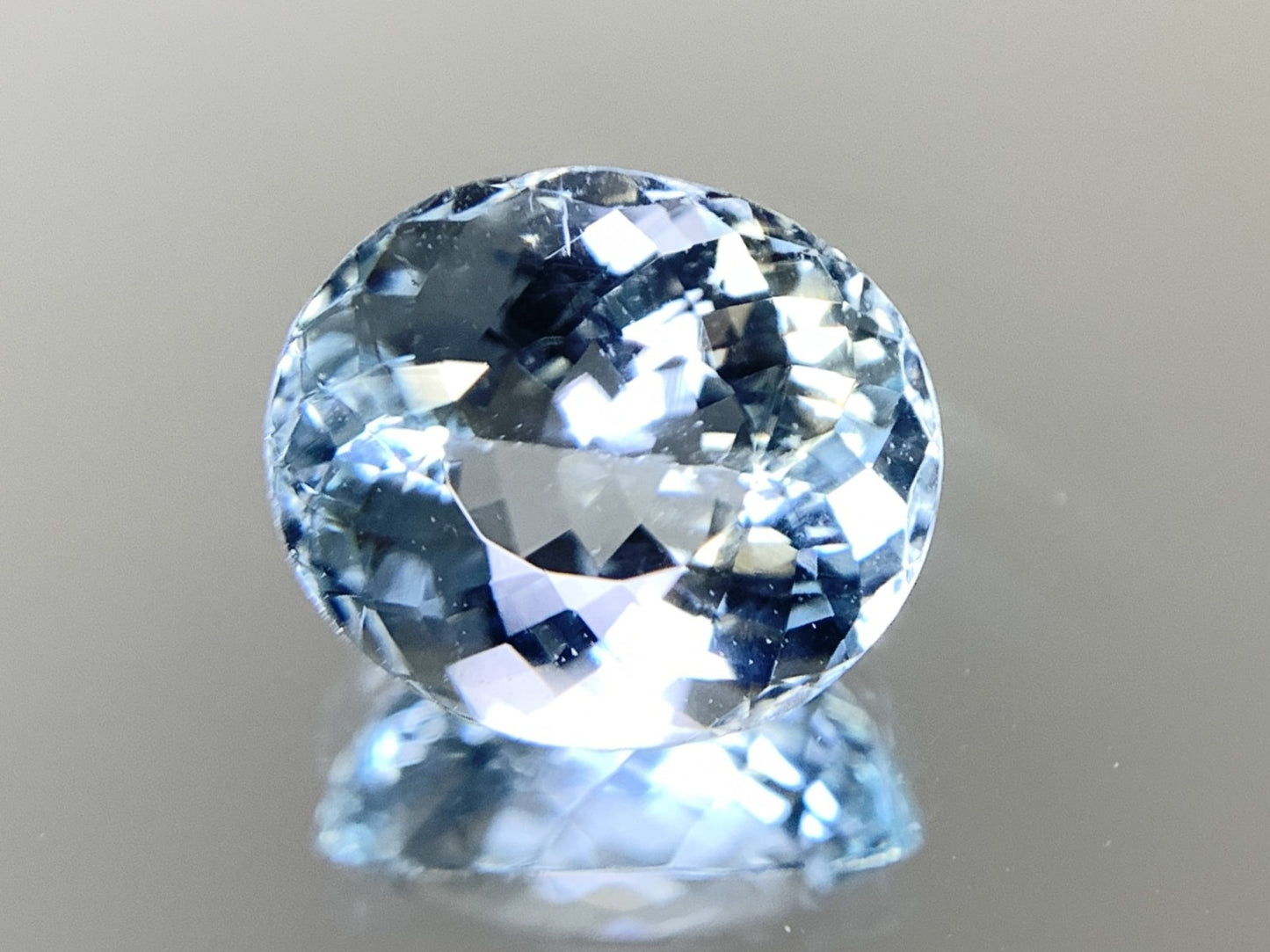 アクアマリン 天然  2.997ct  宝石ソーティング付き  10.2㎜×8.7㎜×5.9㎜  ルース（ 裸石 ）  5462Y