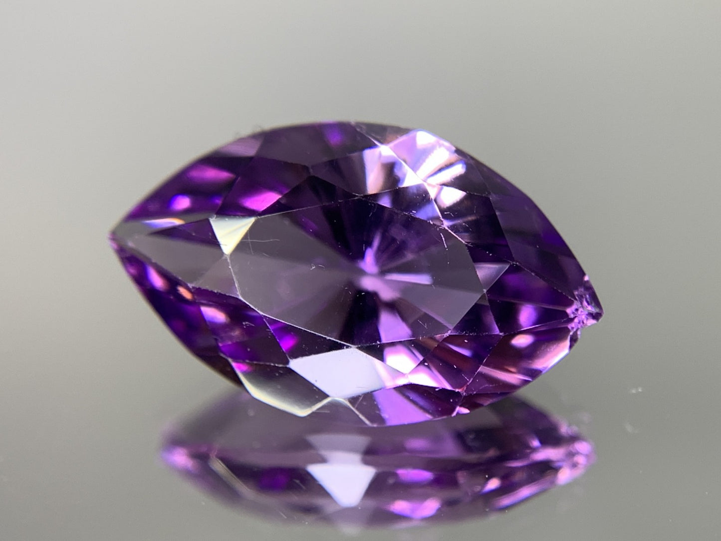 アメシスト 天然 6.915ct 宝石ソーティング付き 17.3㎜×10.7㎜×8.0㎜ ルース（ 裸石 ） 8310Y