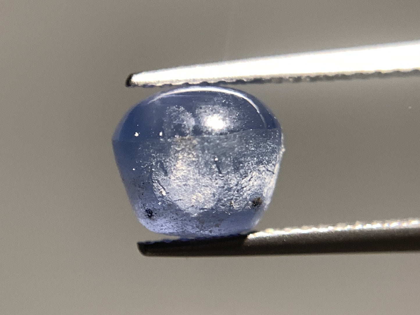 スターサファイア 天然 4.929ct 宝石ソーティング付き 8.0㎜×7.7㎜×7.1㎜ ルース（ 裸石 ） 7194Y