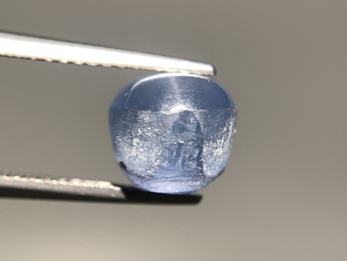 スターサファイア 天然 4.929ct 宝石ソーティング付き 8.0㎜×7.7㎜×7.1㎜ ルース（ 裸石 ） 7194Y