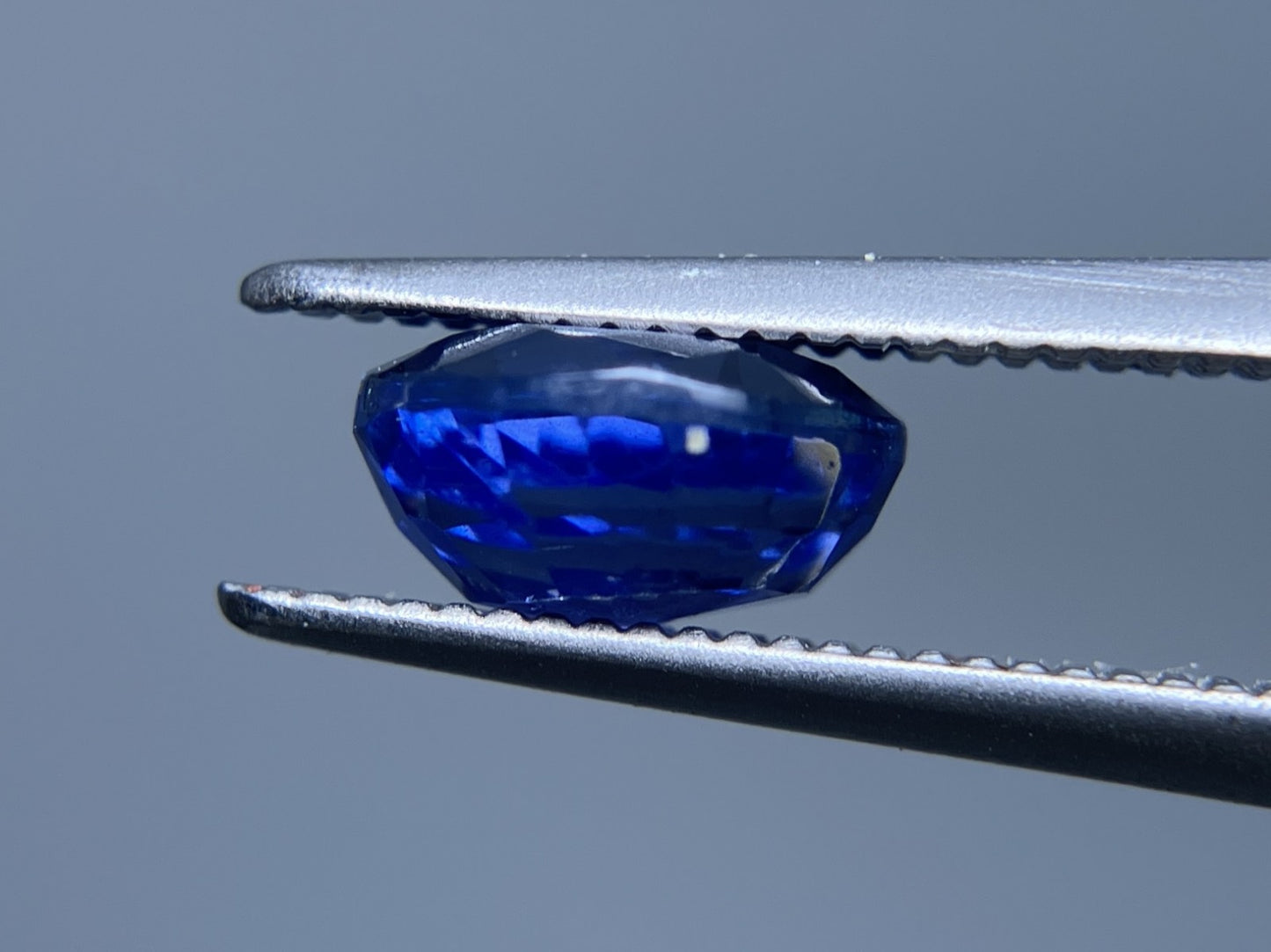 サファイア 1.73ct GIA鑑別書付き 非加熱 ビルマ産 7.16㎜×6.03㎜×3.78㎜ ルース（ 裸石 ） 3291S