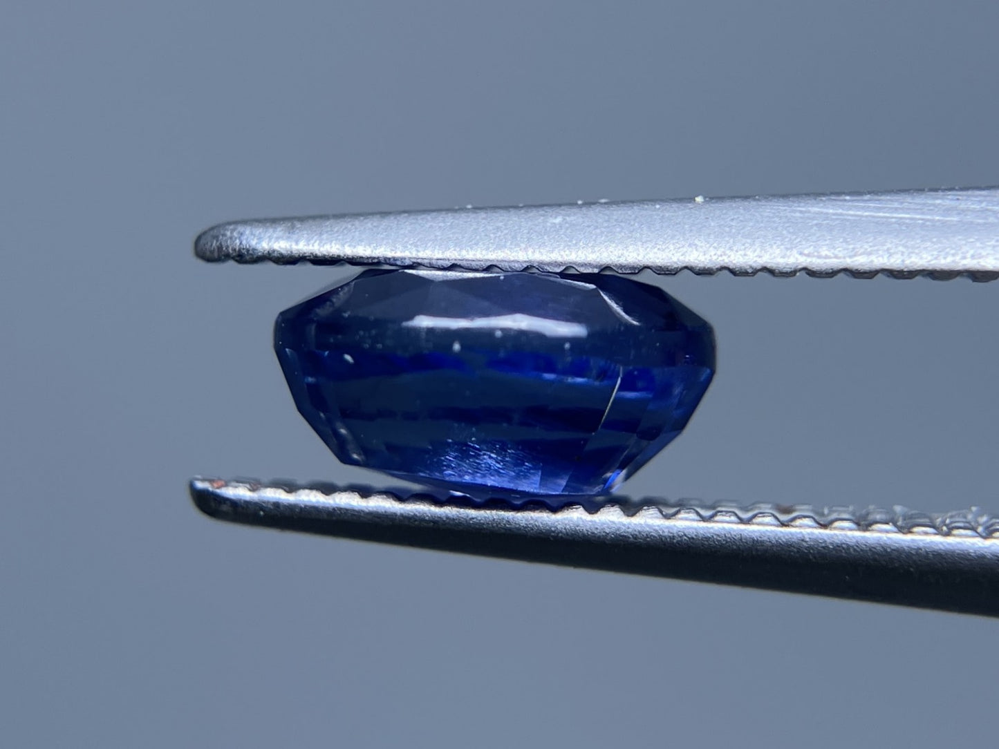サファイア 1.73ct GIA鑑別書付き 非加熱 ビルマ産 7.16㎜×6.03㎜×3.78㎜ ルース（ 裸石 ） 3291S