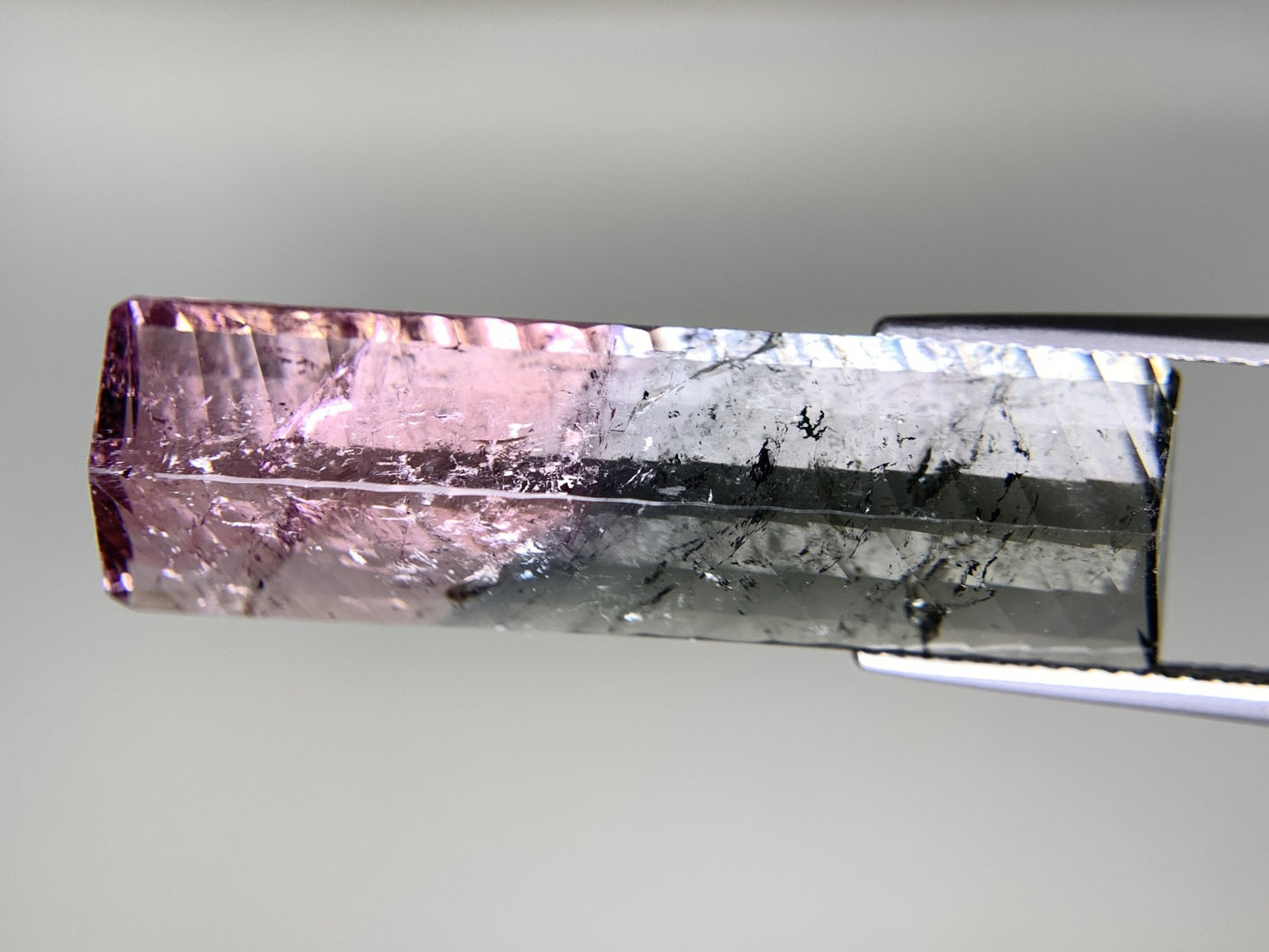 パーティカラードトルマリン 20.262ct 中央宝石ソーティング付き 33.45㎜×10.22㎜×6.71㎜ 天然 ルース（ 裸石 ） 4626Y