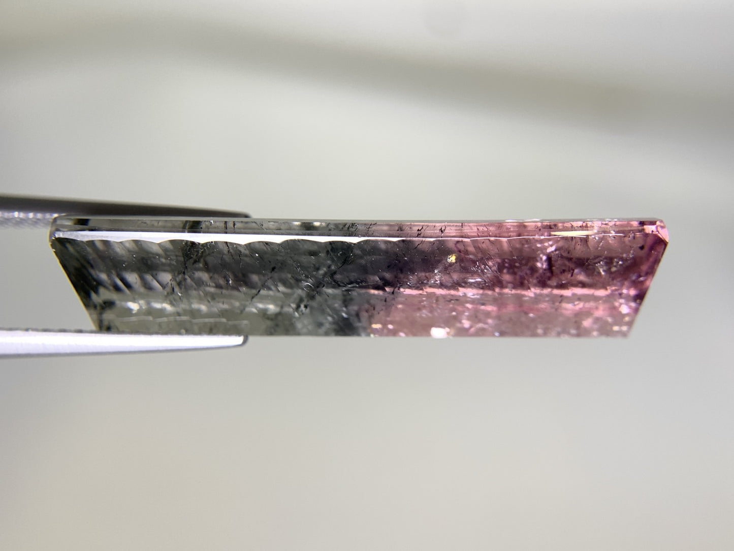 パーティカラードトルマリン 20.262ct 中央宝石ソーティング付き 33.45㎜×10.22㎜×6.71㎜ 天然 ルース（ 裸石 ） 4626Y