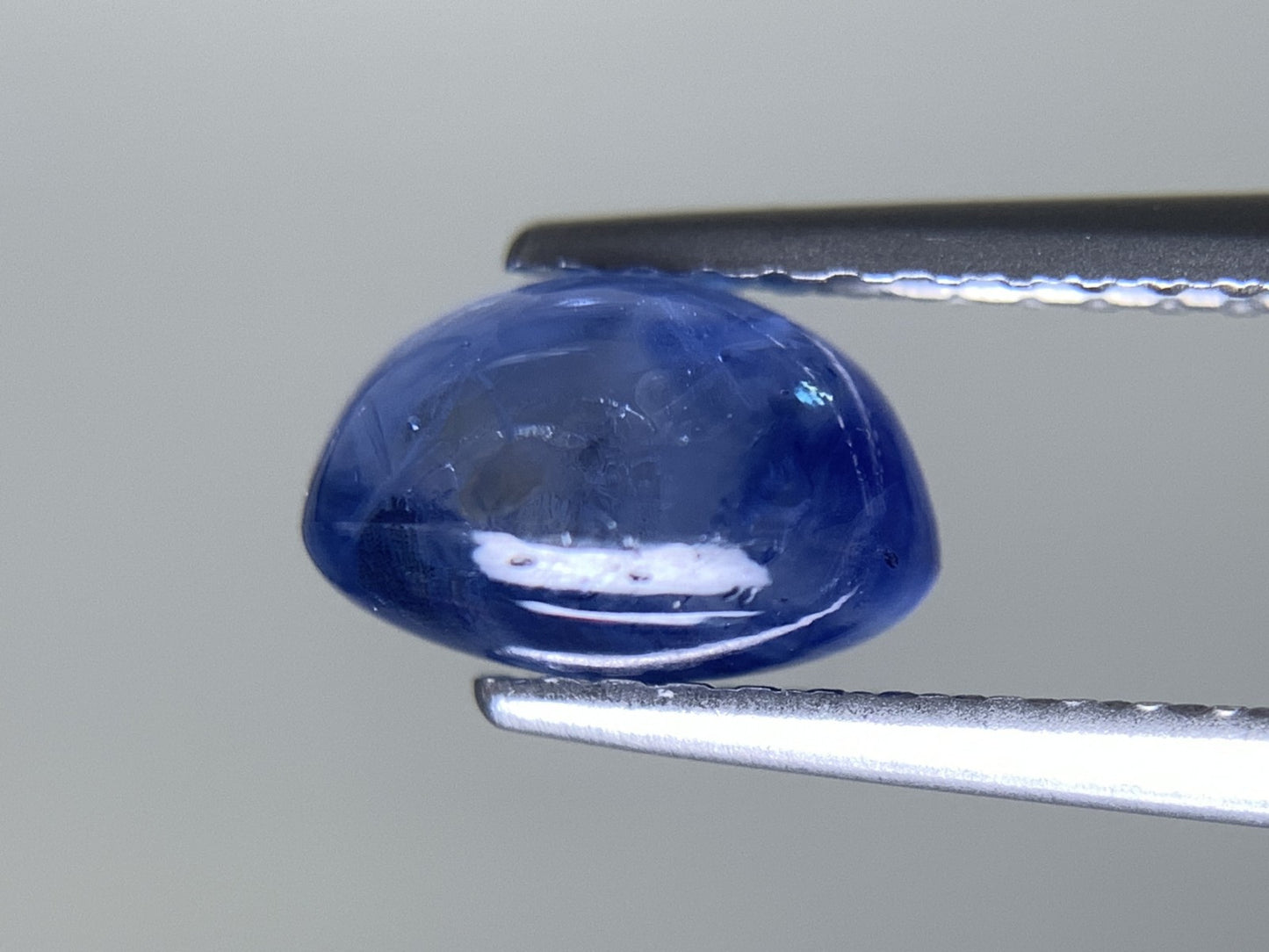 サファイア 天然 2.607ct 宝石ソーティング付き 7.9㎜×6.1㎜×5.0㎜ ルース（ 裸石 ） 7143Y