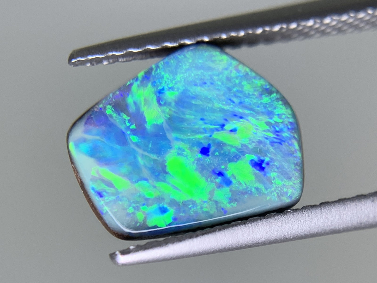 ボルダーオパール 天然 2.739ct 宝石ソーティング付き 10.5㎜×8.7㎜×3.1㎜ ルース（ 裸石 ） 6335Y