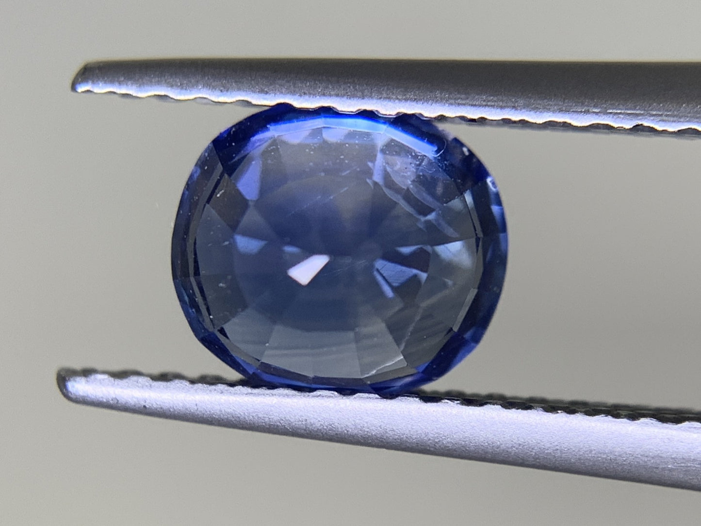サファイア 1.553ct  宝石ソーティング付き  6.9㎜×6.1㎜×4.1㎜ ルース（ 裸石 ） 1749Y