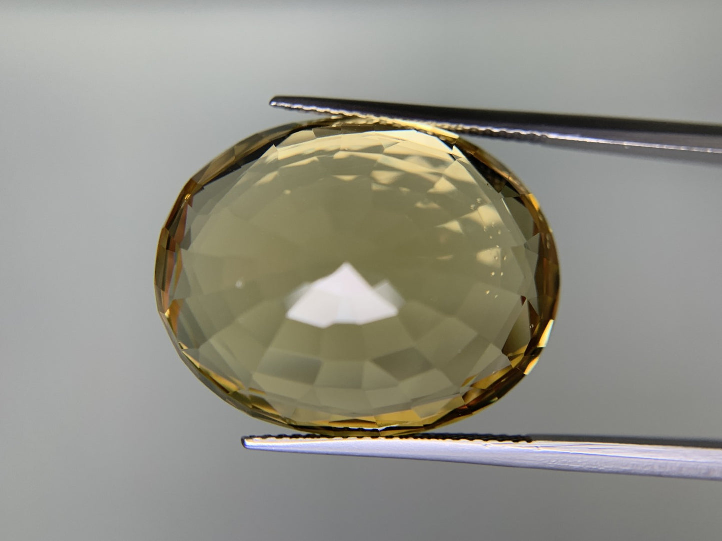 シトリン天然 39.496ct 宝石ソーティング付き 24.2㎜×19.4㎜×13.7㎜ ルース（ 裸石 ） 8319Y