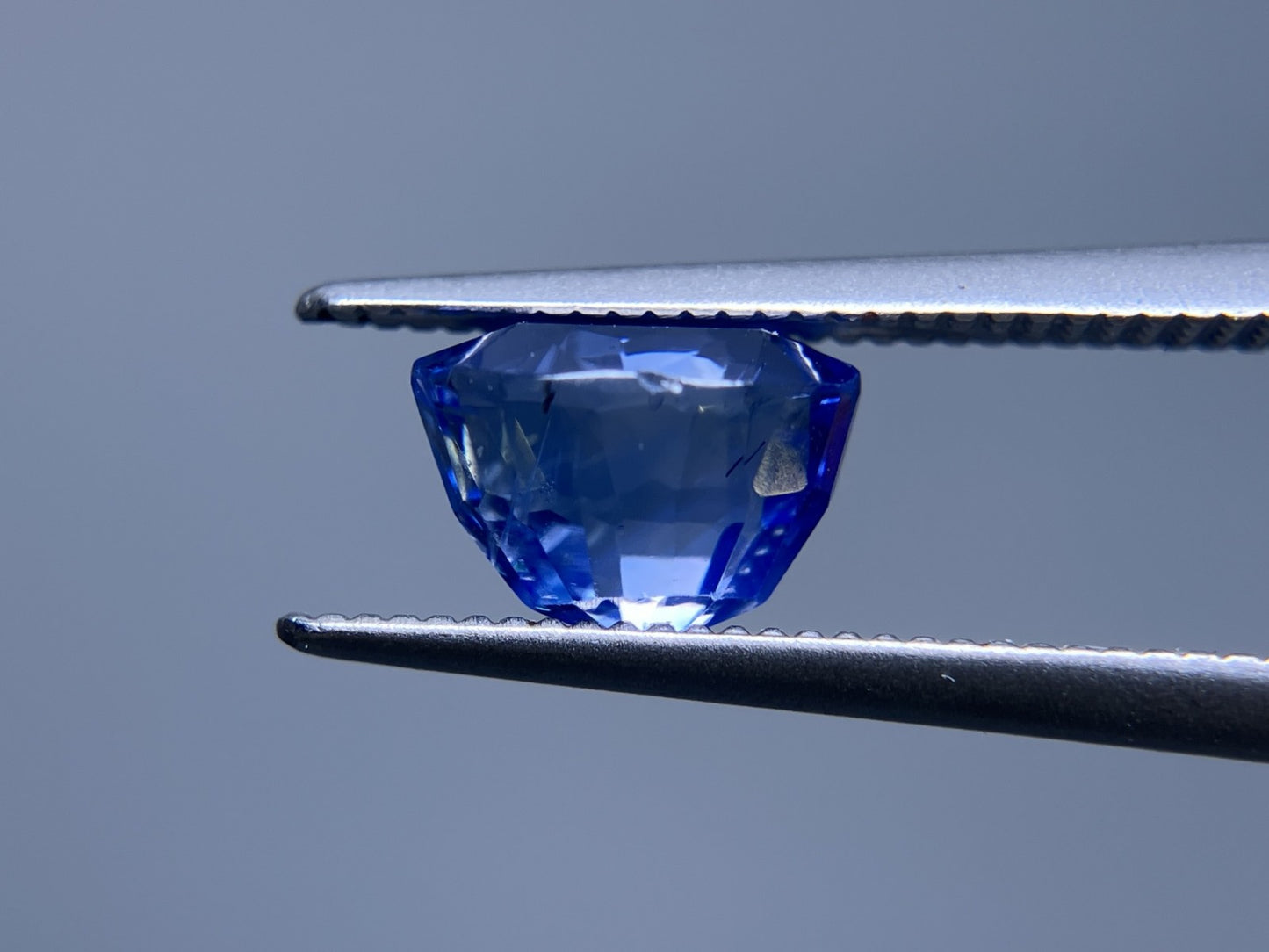 サファイア　カラーチェンジ 1.92ct GIA鑑別書付き 非加熱 スリランカ産 6.78㎜×6.65㎜×4.39㎜ ルース（ 裸石 ） 2791S