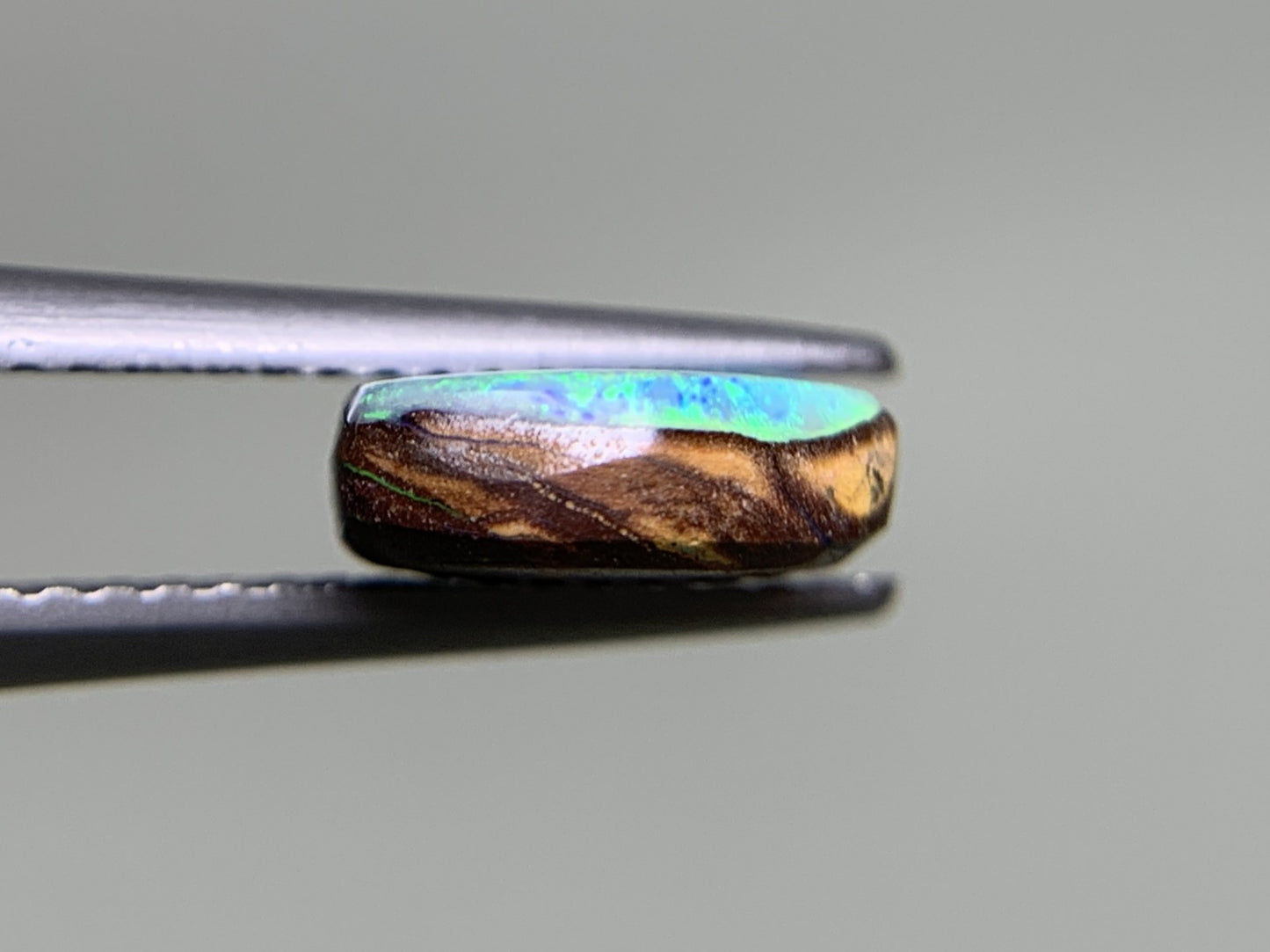 ボルダーオパール 天然 2.739ct 宝石ソーティング付き 10.5㎜×8.7㎜×3.1㎜ ルース（ 裸石 ） 6335Y