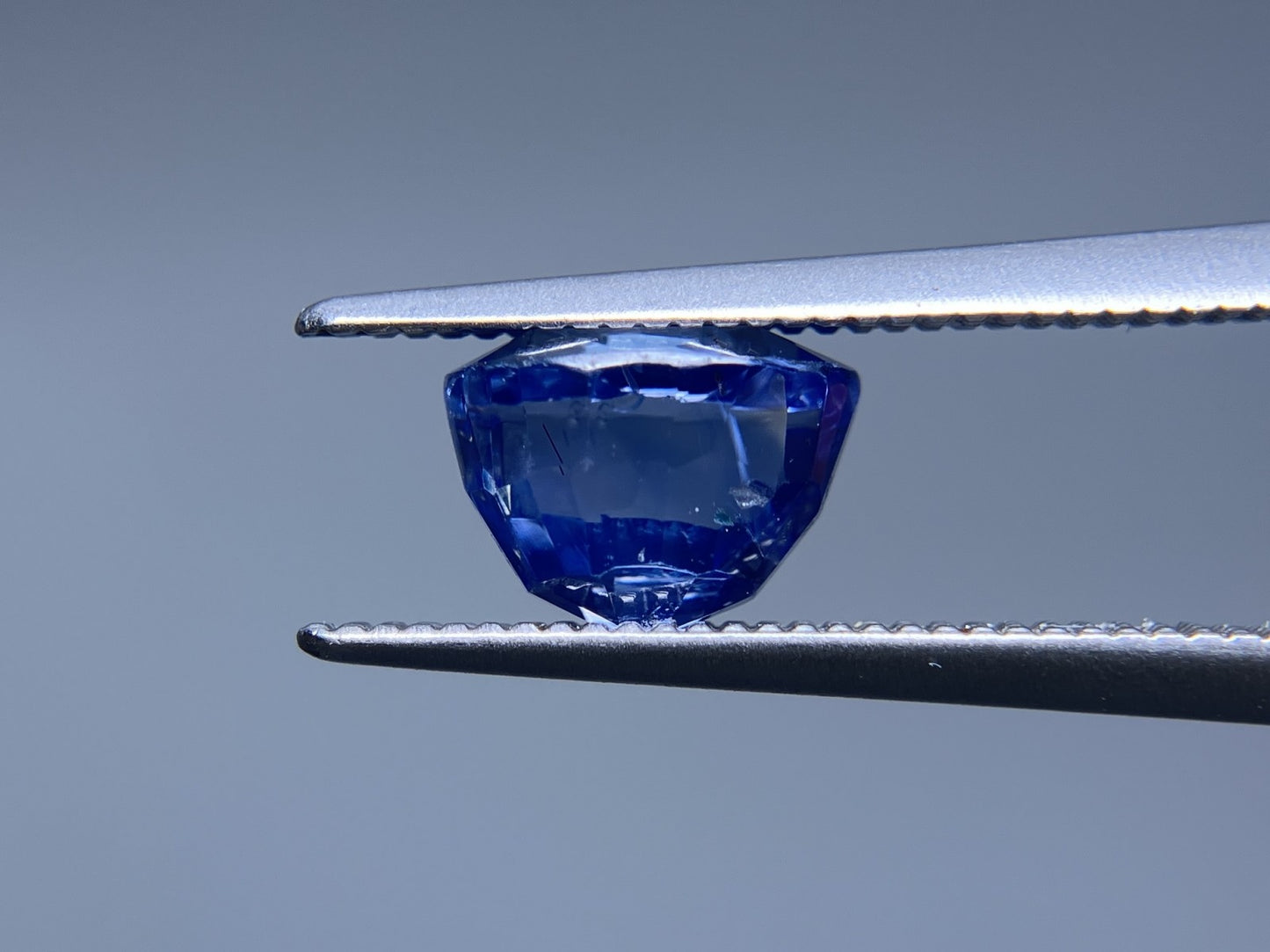 サファイア　カラーチェンジ 1.92ct GIA鑑別書付き 非加熱 スリランカ産 6.78㎜×6.65㎜×4.39㎜ ルース（ 裸石 ） 2791S