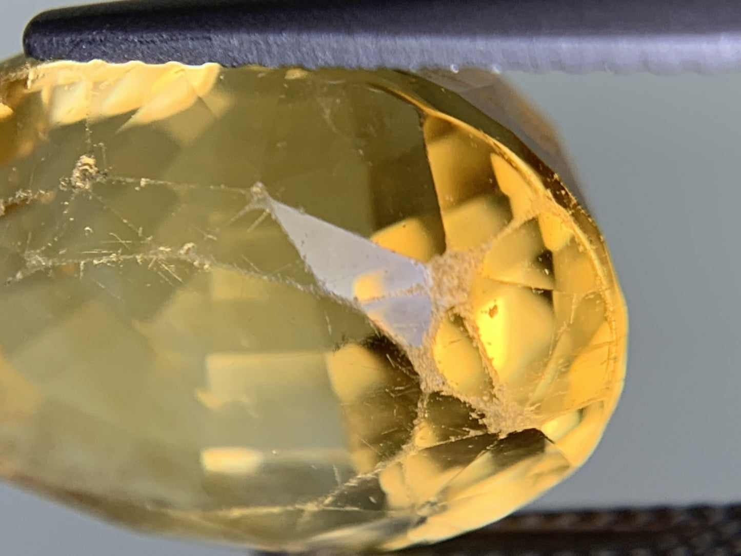 シトリン 天然 13.589ct 宝石ソーティング付き 17.1㎜×12.9㎜×10.3㎜ ルース（ 裸石 ） 8318Y