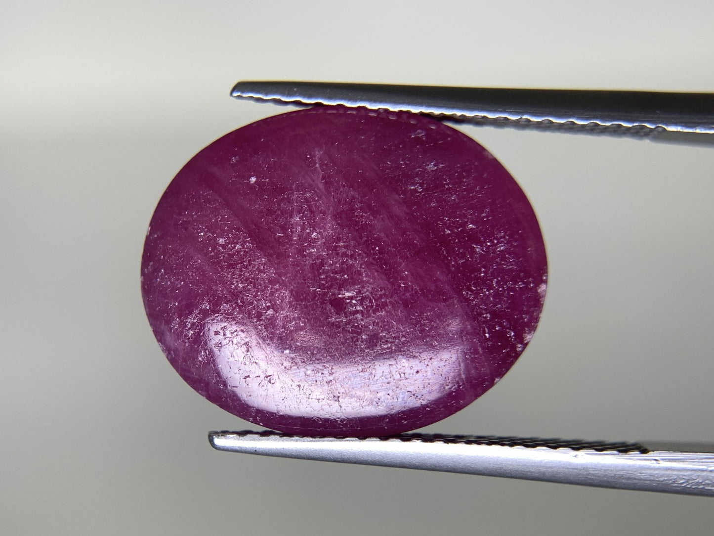 ルビー 天然 15.044ct 宝石ソーティング付き 16.1㎜×13.1㎜×6.8㎜ ルース（ 裸石 ） 7177Y
