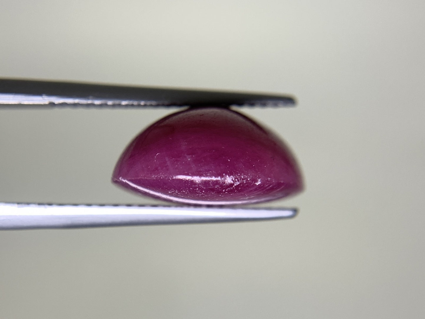 ルビー 天然 15.044ct 宝石ソーティング付き 16.1㎜×13.1㎜×6.8㎜ ルース（ 裸石 ） 7177Y