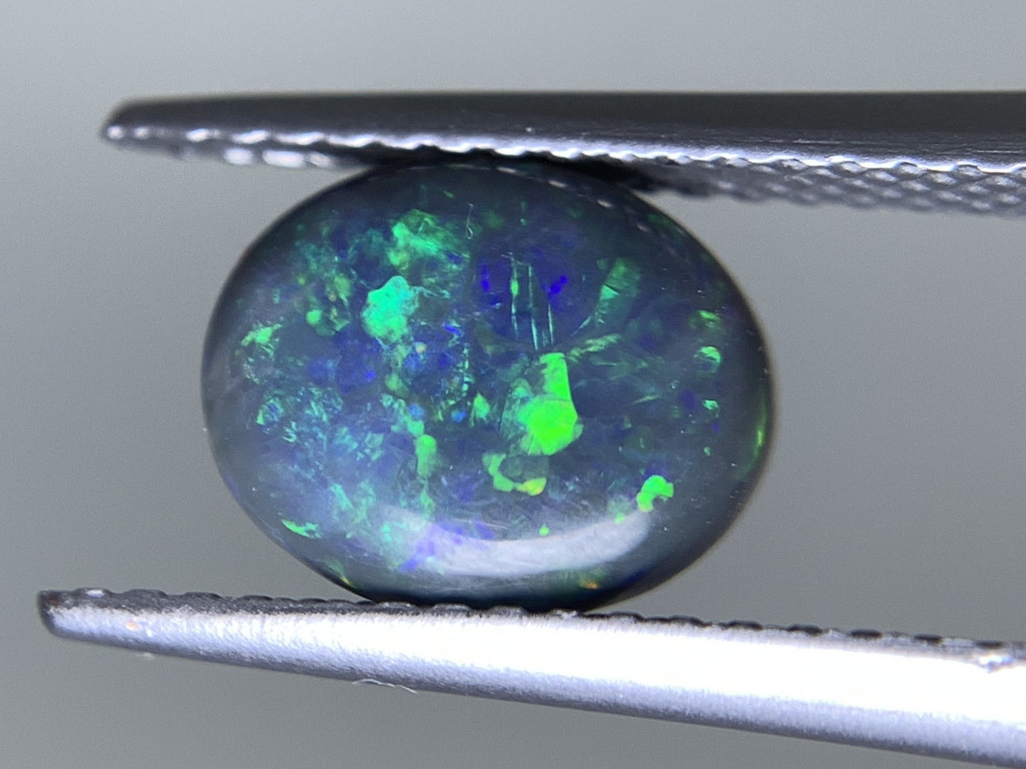 ブラックオパール 天然  1.123ct  宝石ソーティング付き  8.6㎜×6.9㎜×2.7㎜  ルース（ 裸石 ）  5463Y