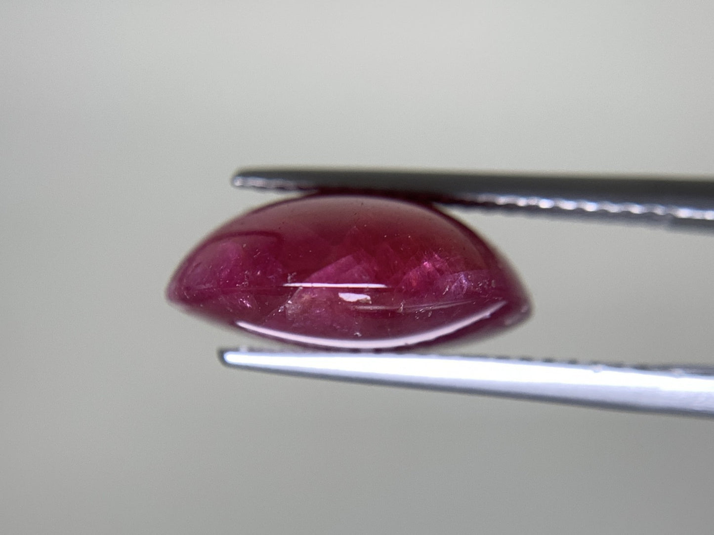 ルビー 天然 13.480ct 宝石ソーティング付き 15.9㎜×14.0㎜×6.0㎜ ルース（ 裸石 ） 7188Y