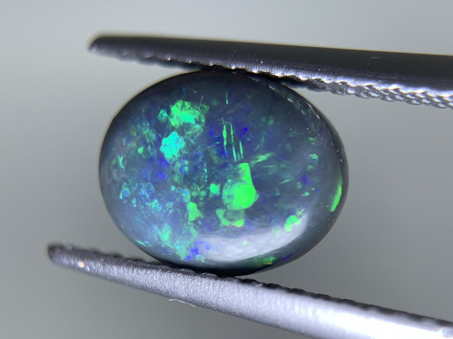 ブラックオパール 天然  1.123ct  宝石ソーティング付き  8.6㎜×6.9㎜×2.7㎜  ルース（ 裸石 ）  5463Y